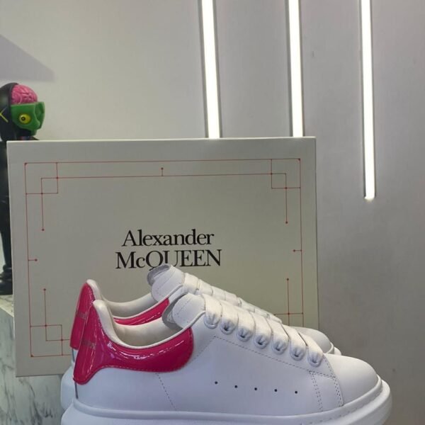 Alexander McQueen Rosado Charol