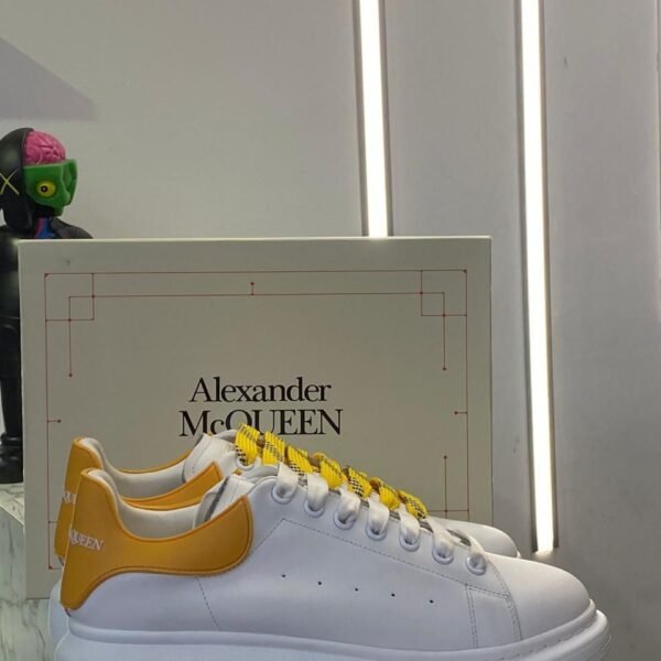 Alexander  McQueen Amarillo/Coordones Amarillo