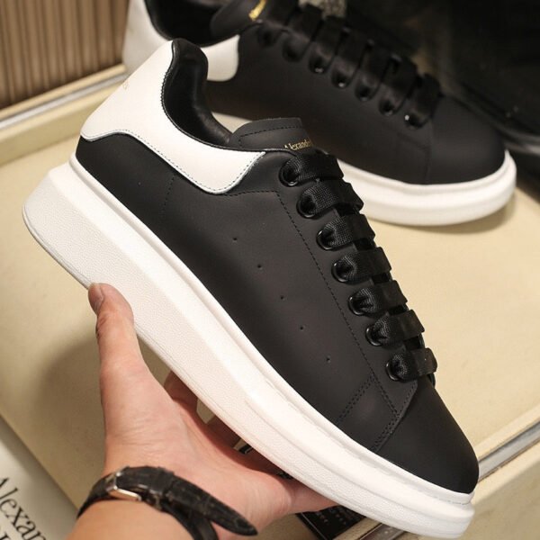 Alexander McQueen /Blanco y Suela Blanca